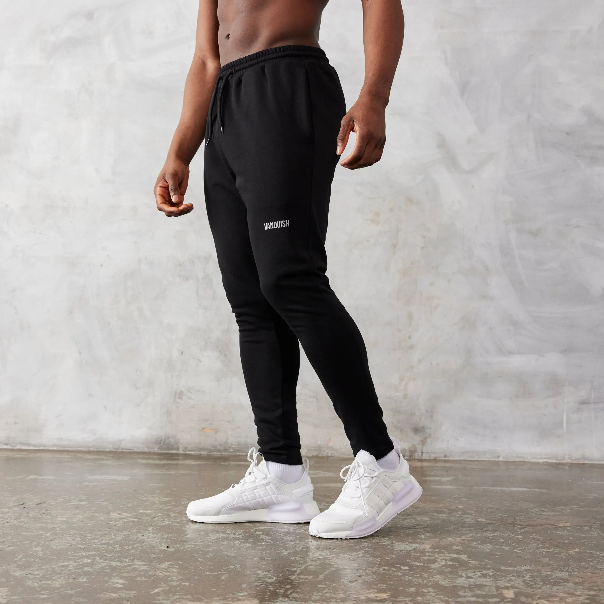 Vanquish Essential Black Tapered Fit Sweatpants